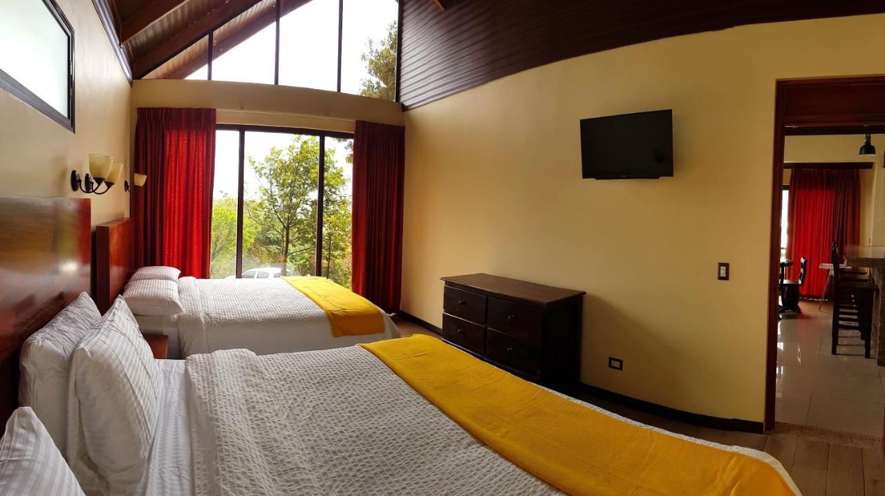 Green Forest Rustic Houses Monteverde Bagian luar foto